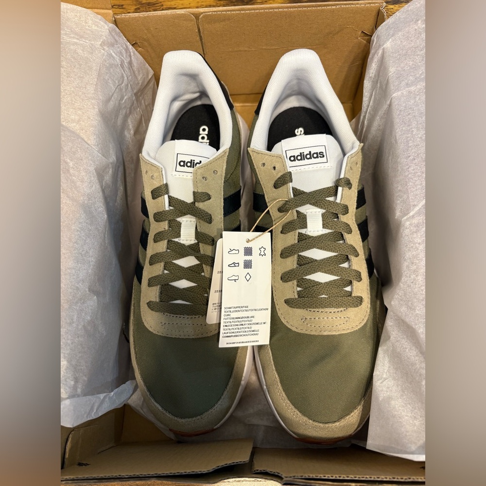 Adidas Run 60s 2.0 Running Shoes sneakers olive green with black. Size 11.5 NWB